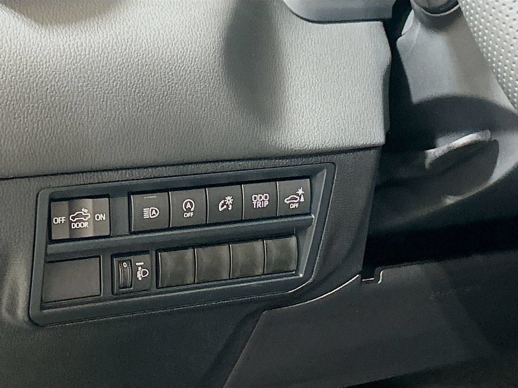 New 2026 Toyota Tundra Limited AWD/4WD image 11
