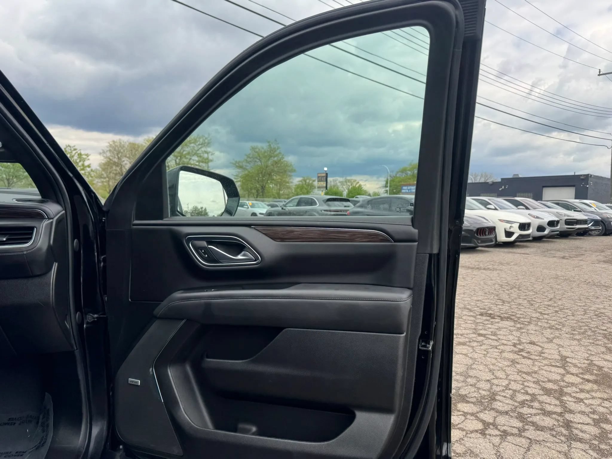 Used 2022 Chevrolet Tahoe Z71 AWD/4WD image 21