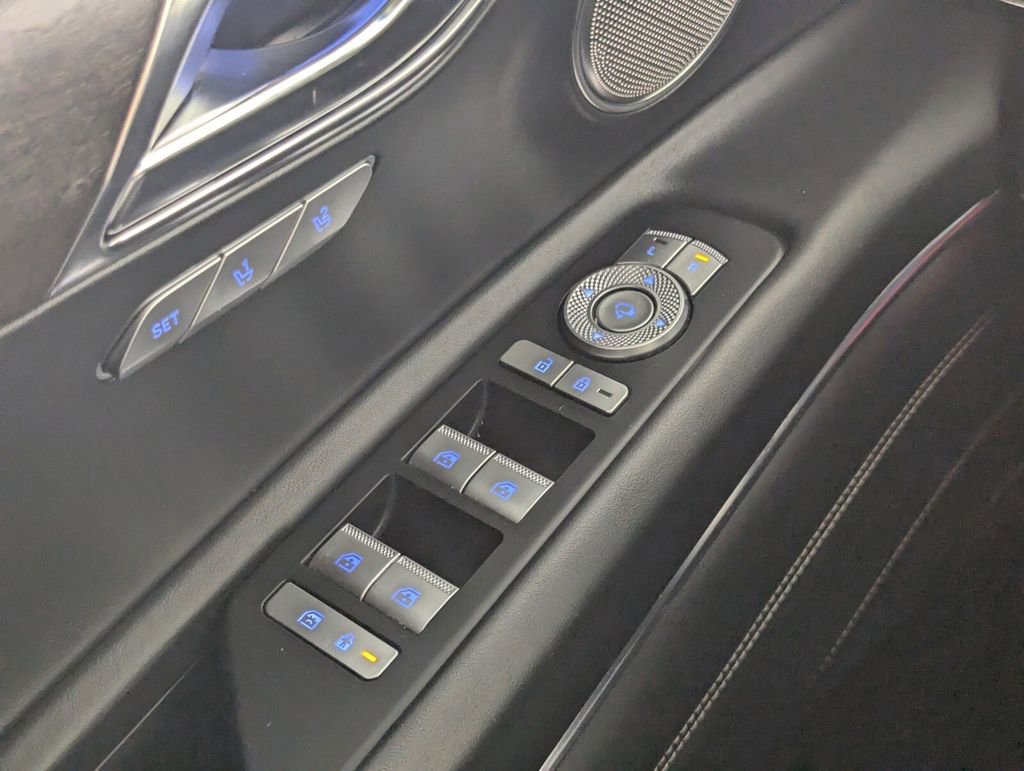 Used 2023 Genesis GV80 2.5T w/ Prestige 20" Package image 17