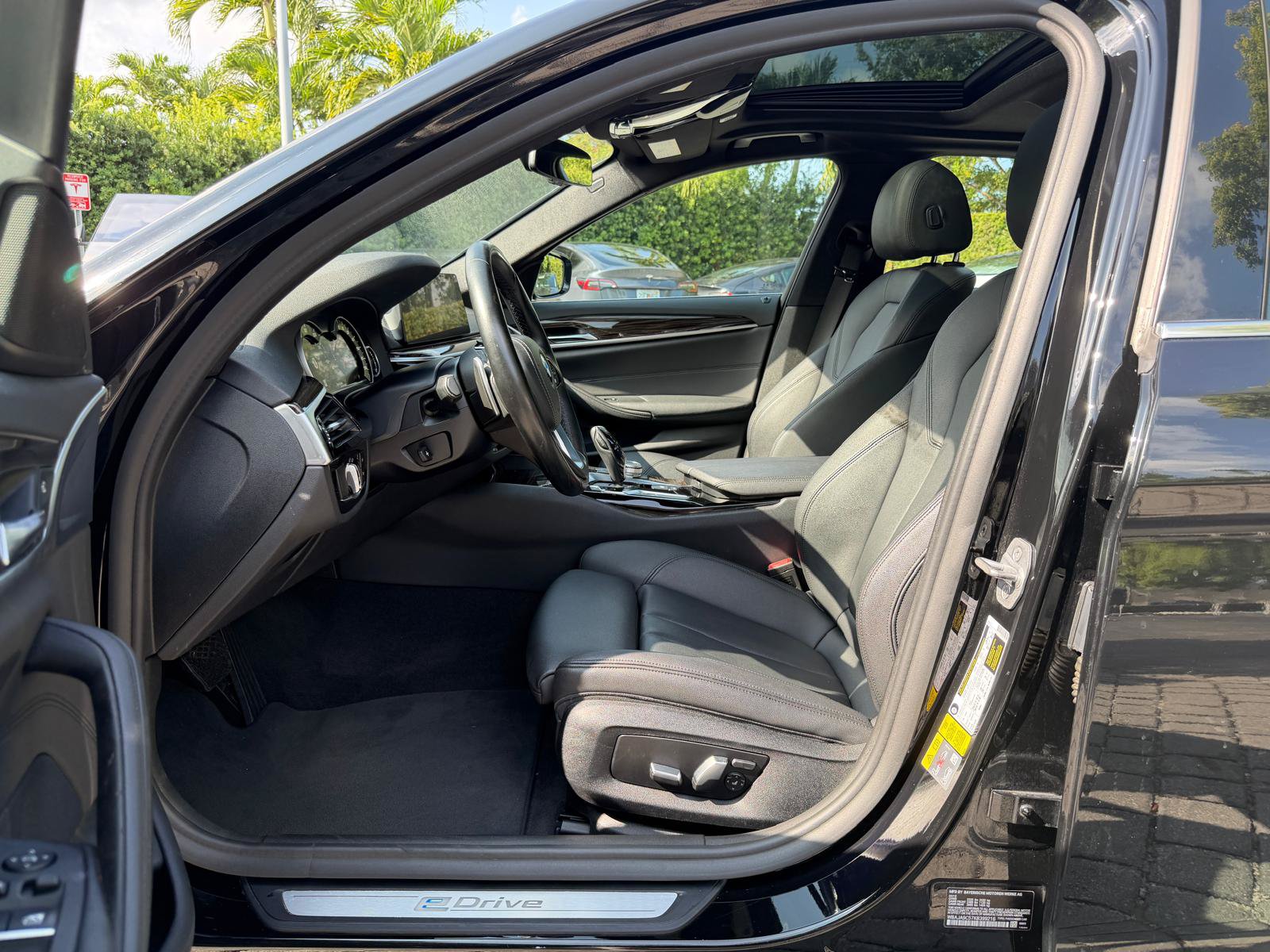 Used 2019 BMW 530e RWD image 24