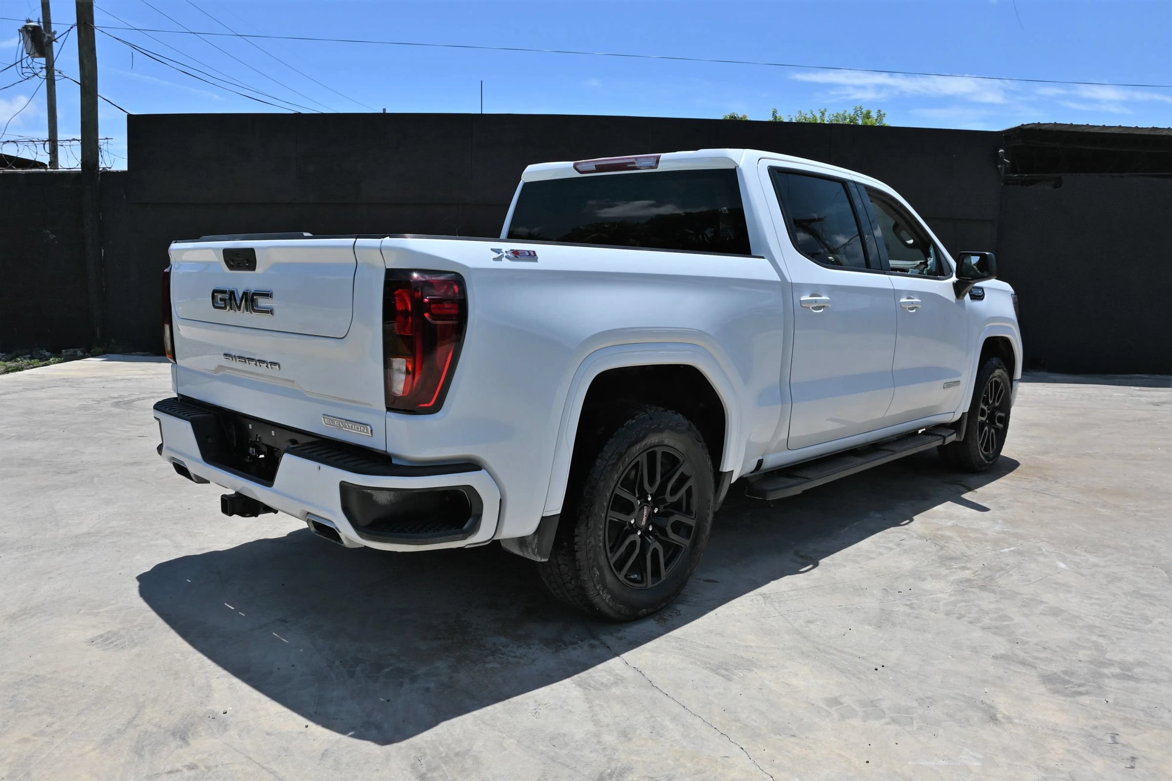 Used 2021 GMC Sierra 1500 Elevation AWD/4WD image 6