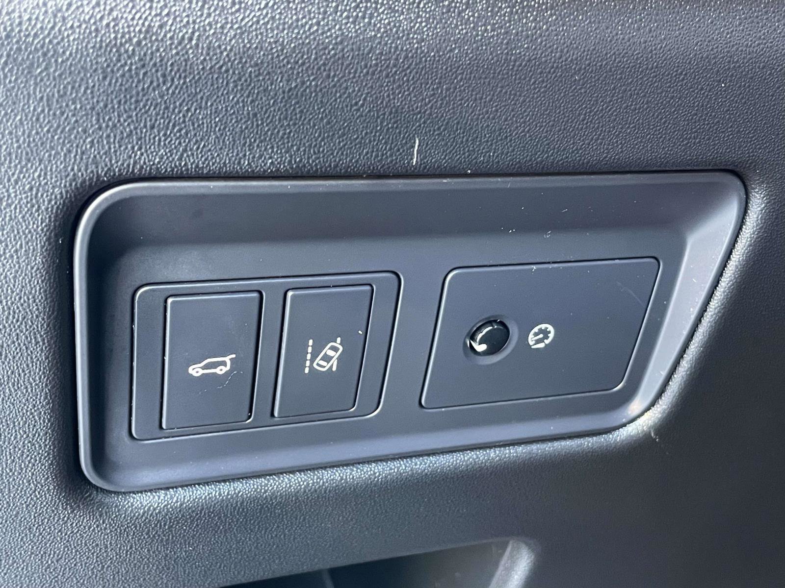 Used 2017 Land Rover Discovery HSE Luxury image 21