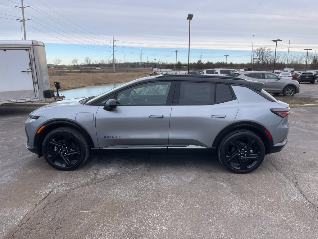 New 2026 Chevrolet Equinox EV RS image 4