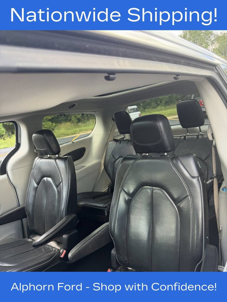 Used 2020 Chrysler Pacifica Limited FWD image 16