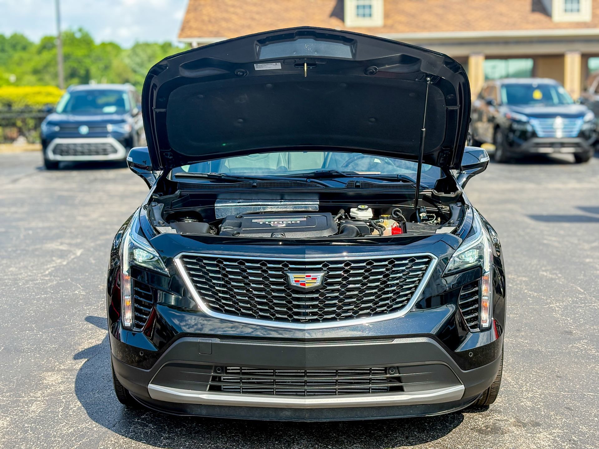 Used 2022 Cadillac XT4 Premium Luxury AWD/4WD image 38