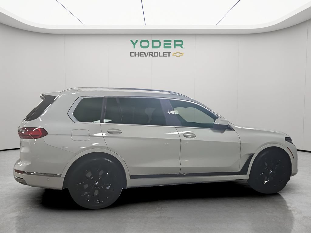 Used 2021 BMW X7 xDrive40i w/ Premium Package AWD/4WD image 5