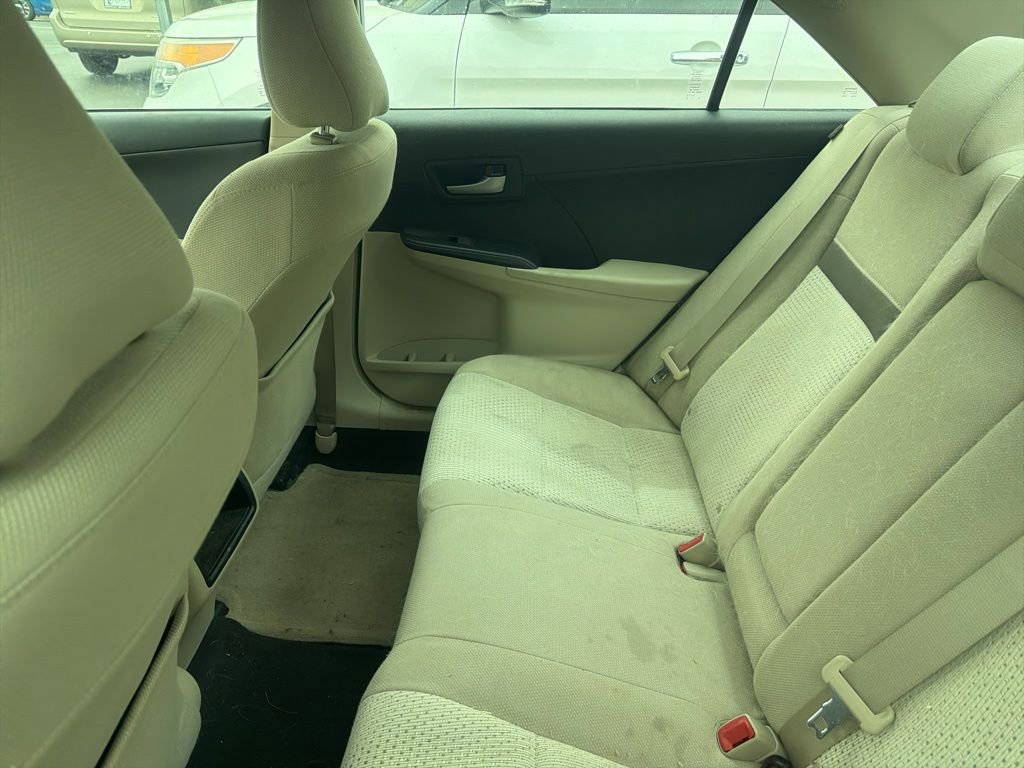 Used 2013 Toyota Camry LE FWD image 10