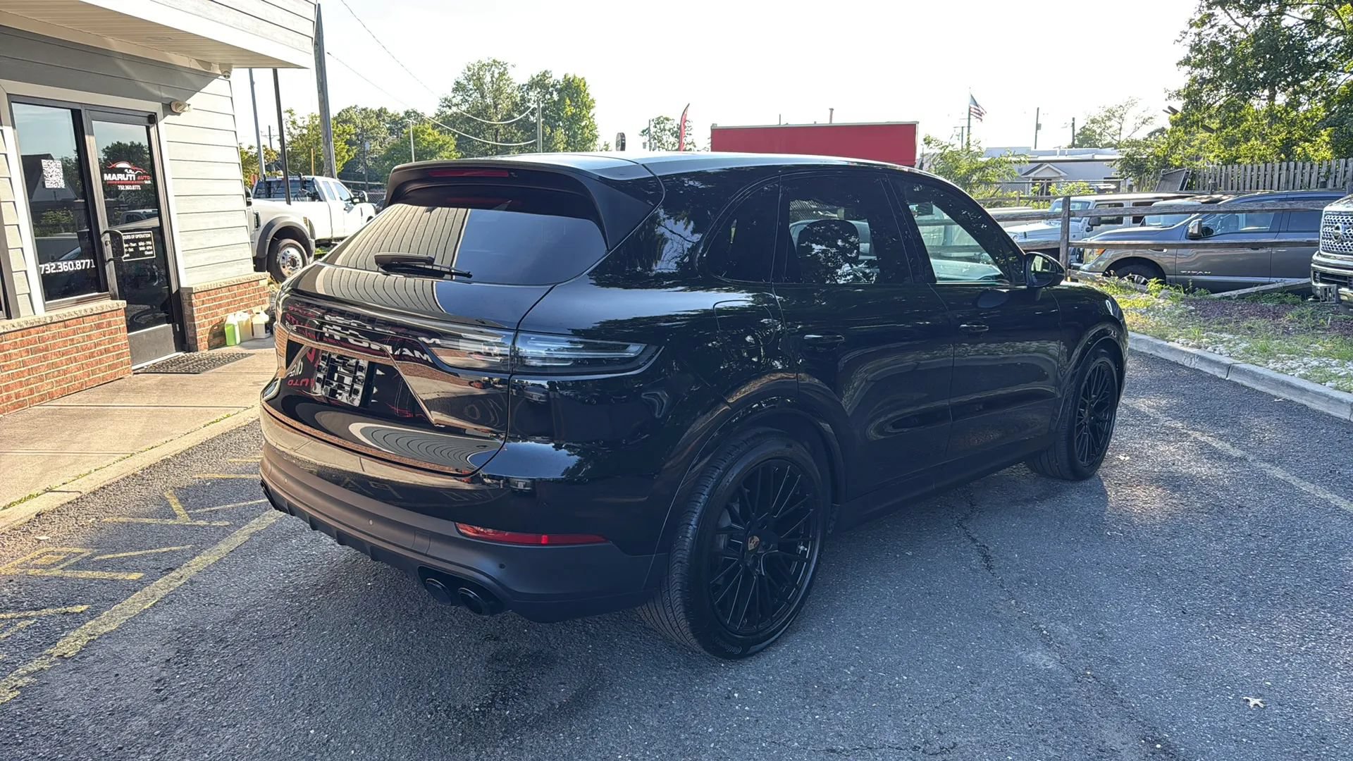 Used 2023 Porsche Cayenne Platinum Edition AWD/4WD image 5