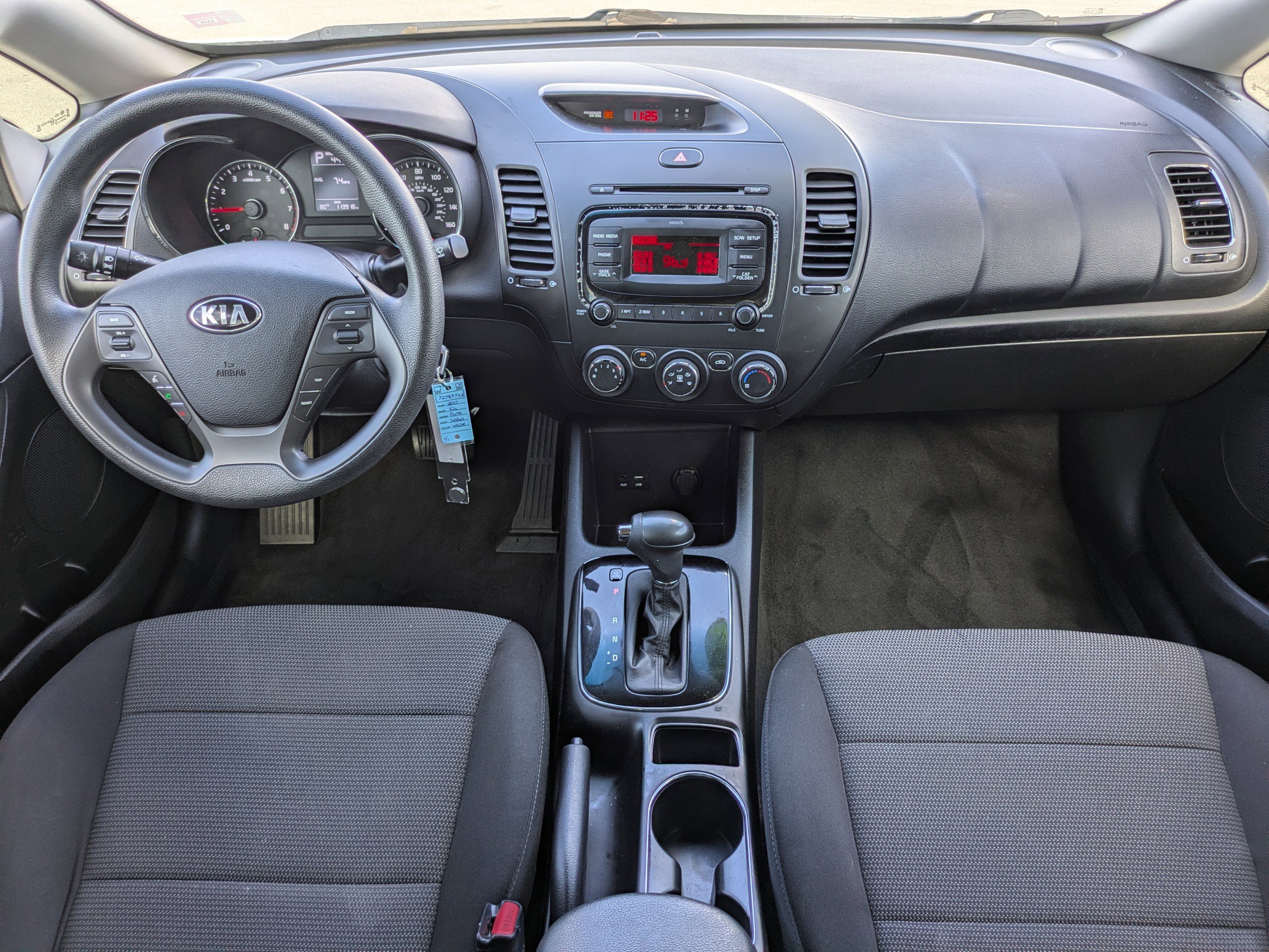 Used 2017 Kia Forte LX image 15