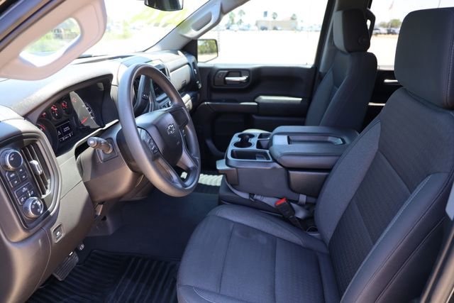 Used 2024 Chevrolet Silverado 1500 Custom Trail Boss w/ Dark Appearance Package AWD/4WD image 9