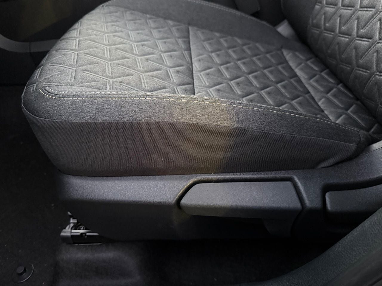 New 2026 Nissan Kicks SV w/ SV Premium Package FWD image 18