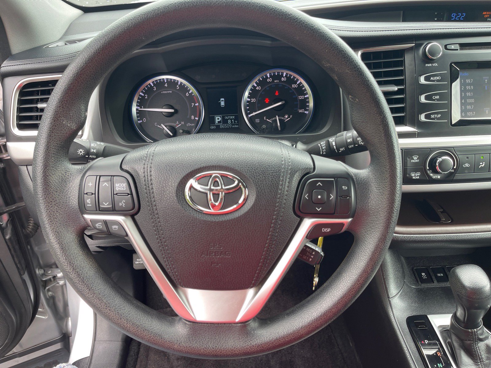Used 2016 Toyota Highlander LE FWD image 7