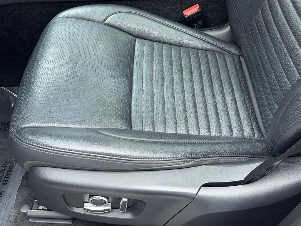 Used 2022 Land Rover Discovery Sport S image 40