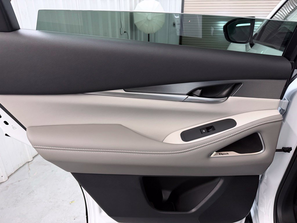 New 2027 INFINITI QX60 Luxe w/ Cargo Package FWD image 32