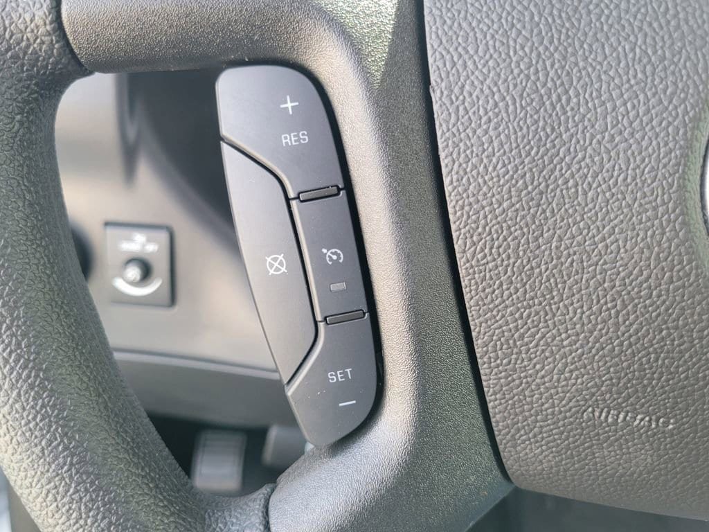 New 2026 Chevrolet Express 3500 Extended RWD image 5