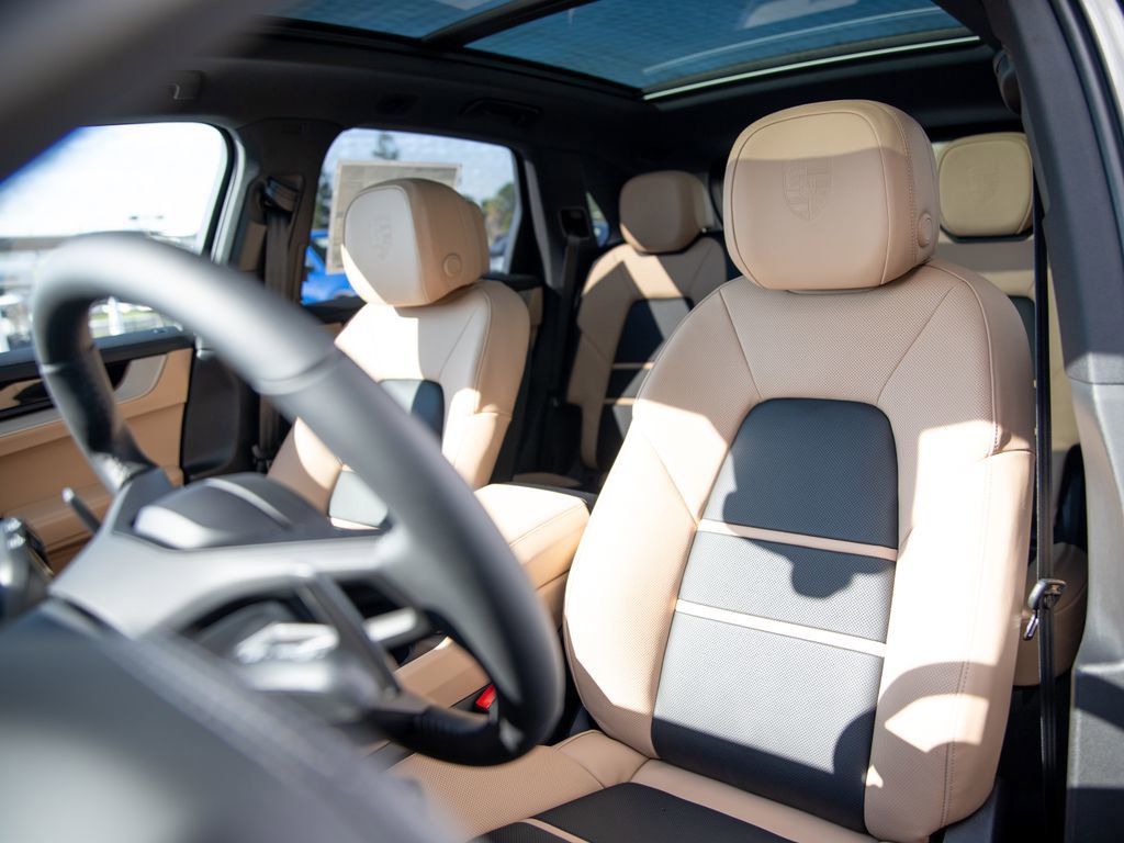New 2026 Porsche Cayenne S image 5