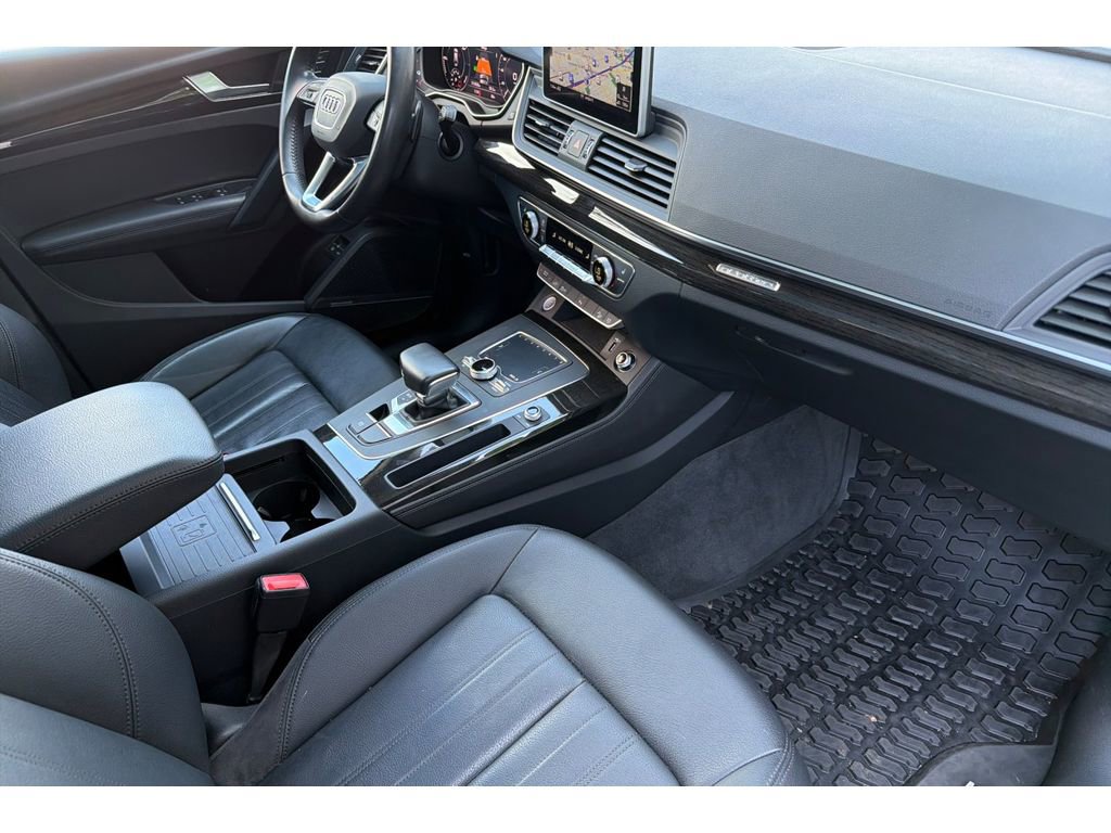 Used 2020 Audi Q5 e Premium Plus w/ Premium Plus Package image 18