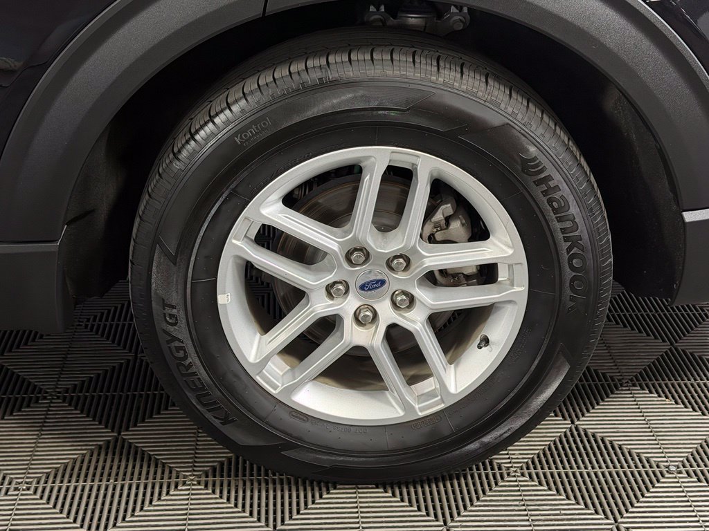 Used 2025 Ford Explorer Active RWD image 12