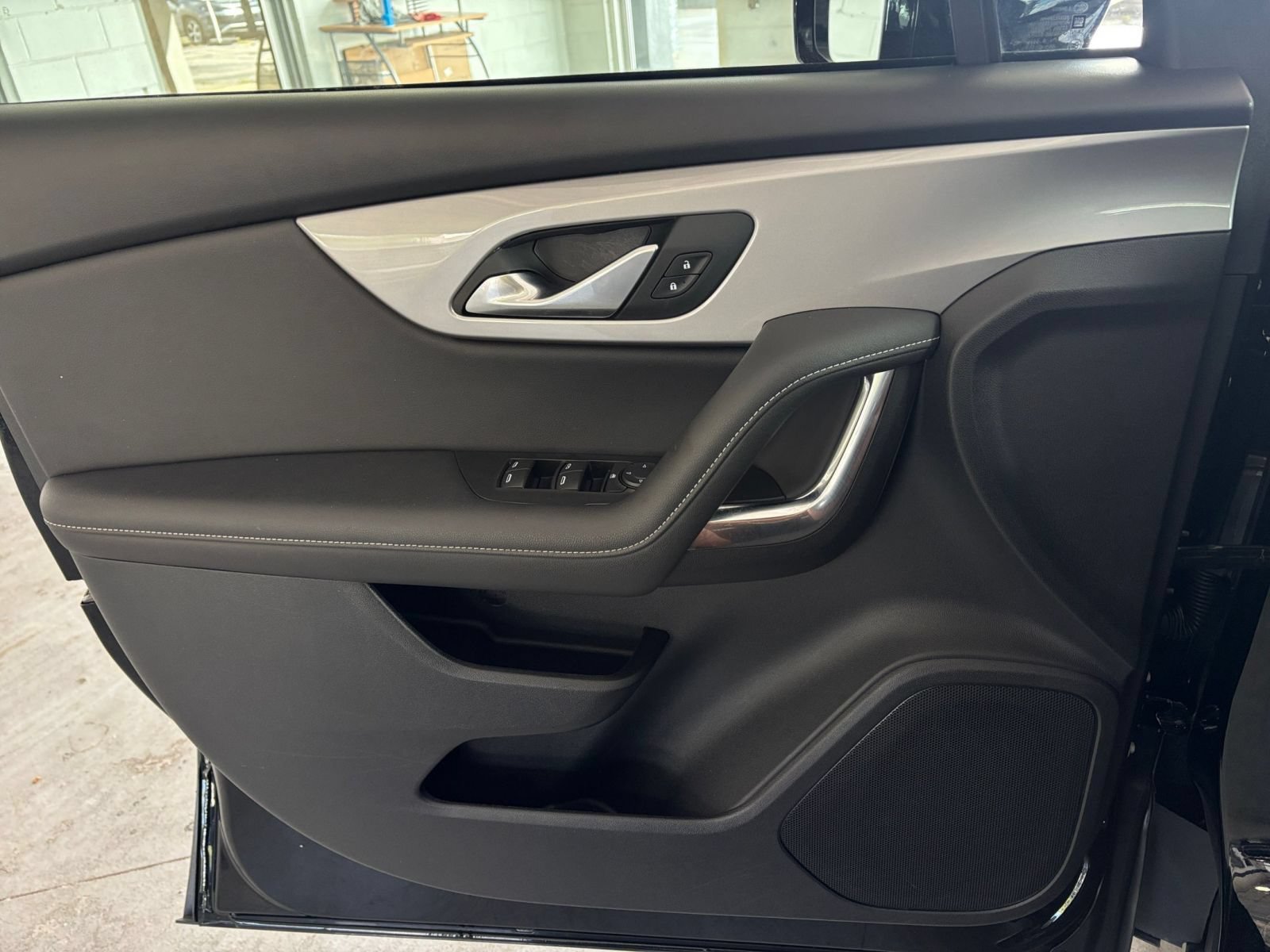 Used 2026 Chevrolet Blazer LT FWD image 18