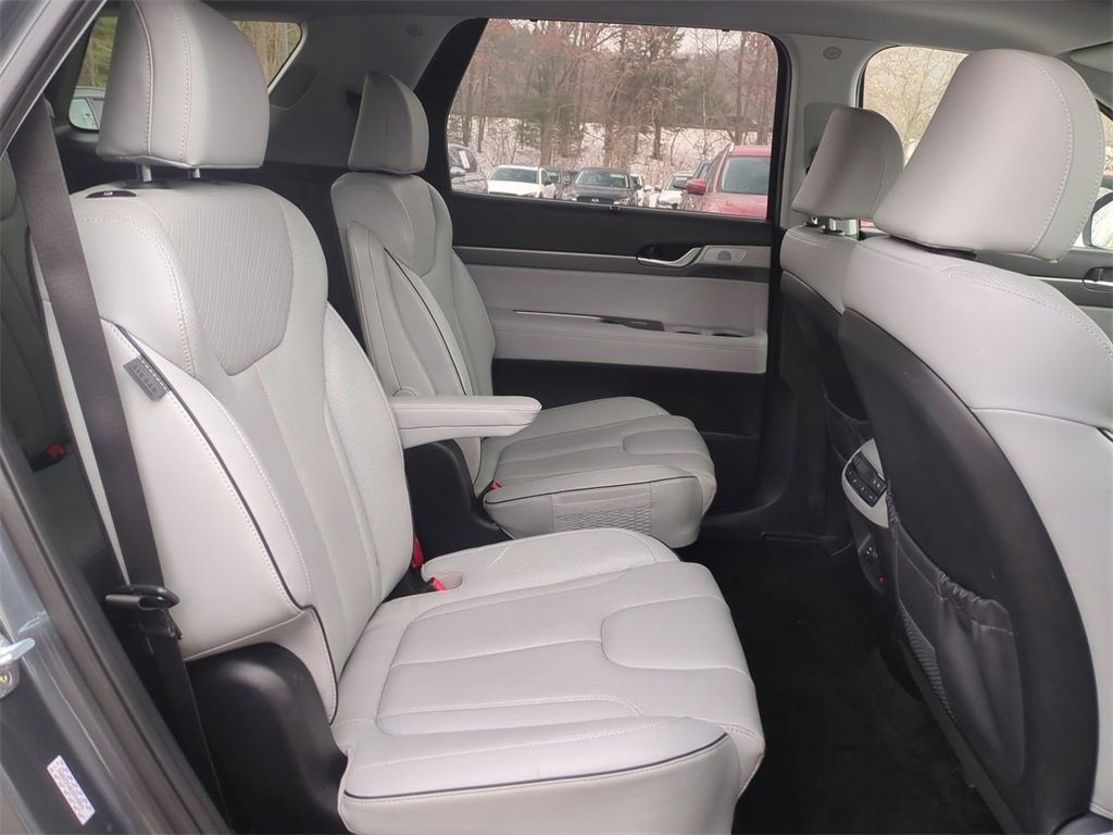 Used 2023 Hyundai Palisade SEL w/ Premium Package image 28