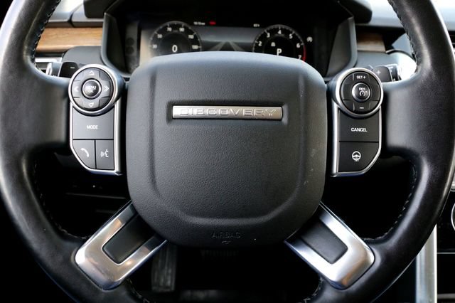 Used 2018 Land Rover Discovery HSE AWD/4WD image 13