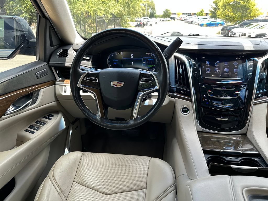 Used 2020 Cadillac Escalade ESV Luxury RWD image 32
