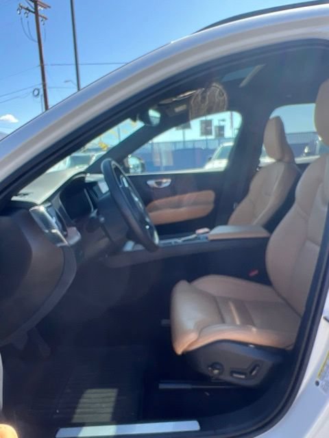 Used 2024 Volvo XC60 T8 Ultimate w/ Protection Package Premier AWD/4WD image 25