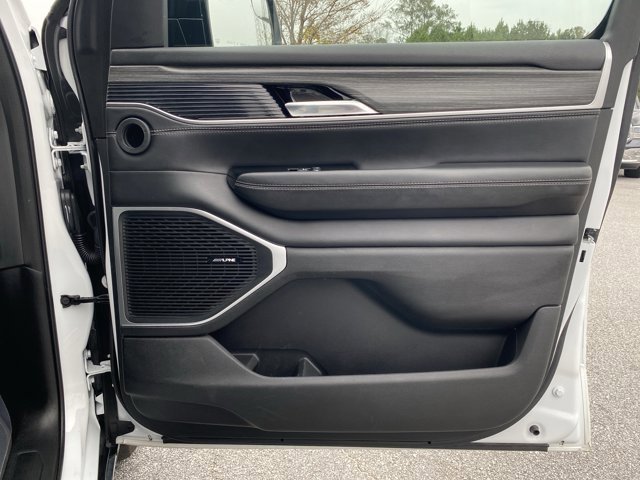 Used 2023 Jeep Wagoneer Series III w/ Preferred Equipment Group image 29