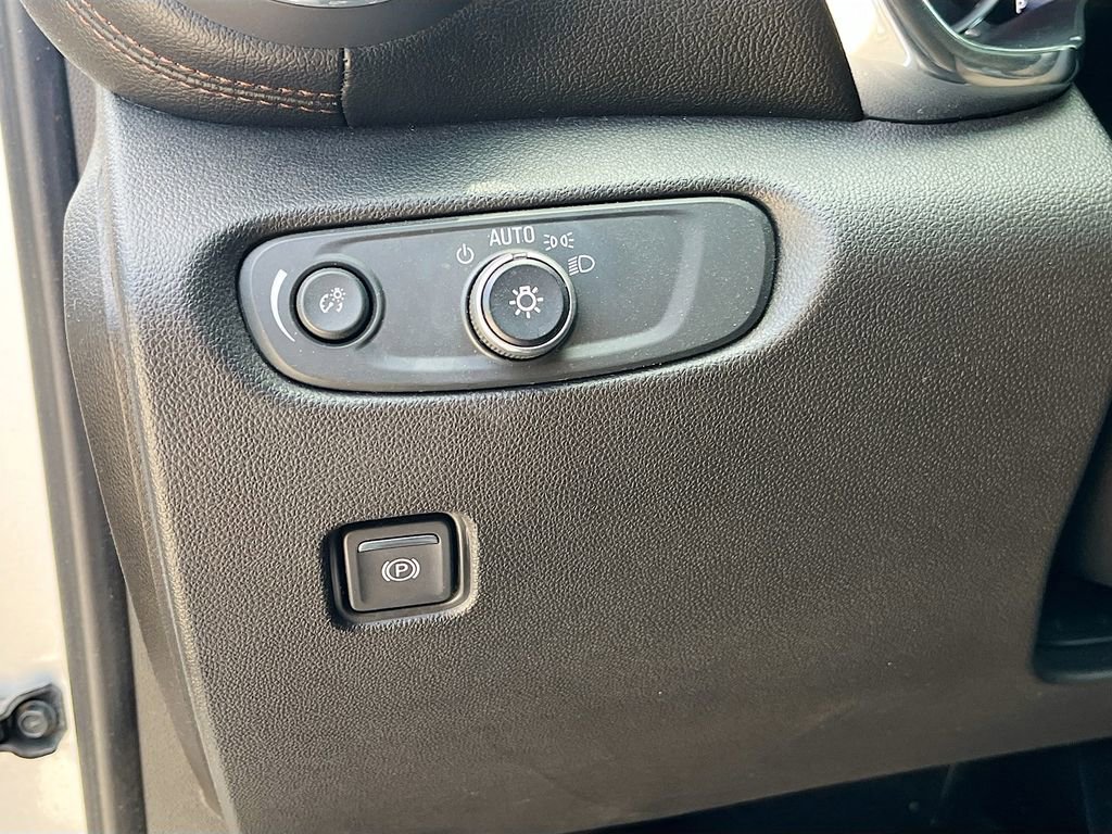 Used 2019 Chevrolet Blazer Premier image 10