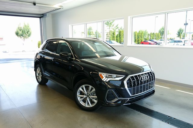 New 2025 Audi Q3 2.0T Premium Plus