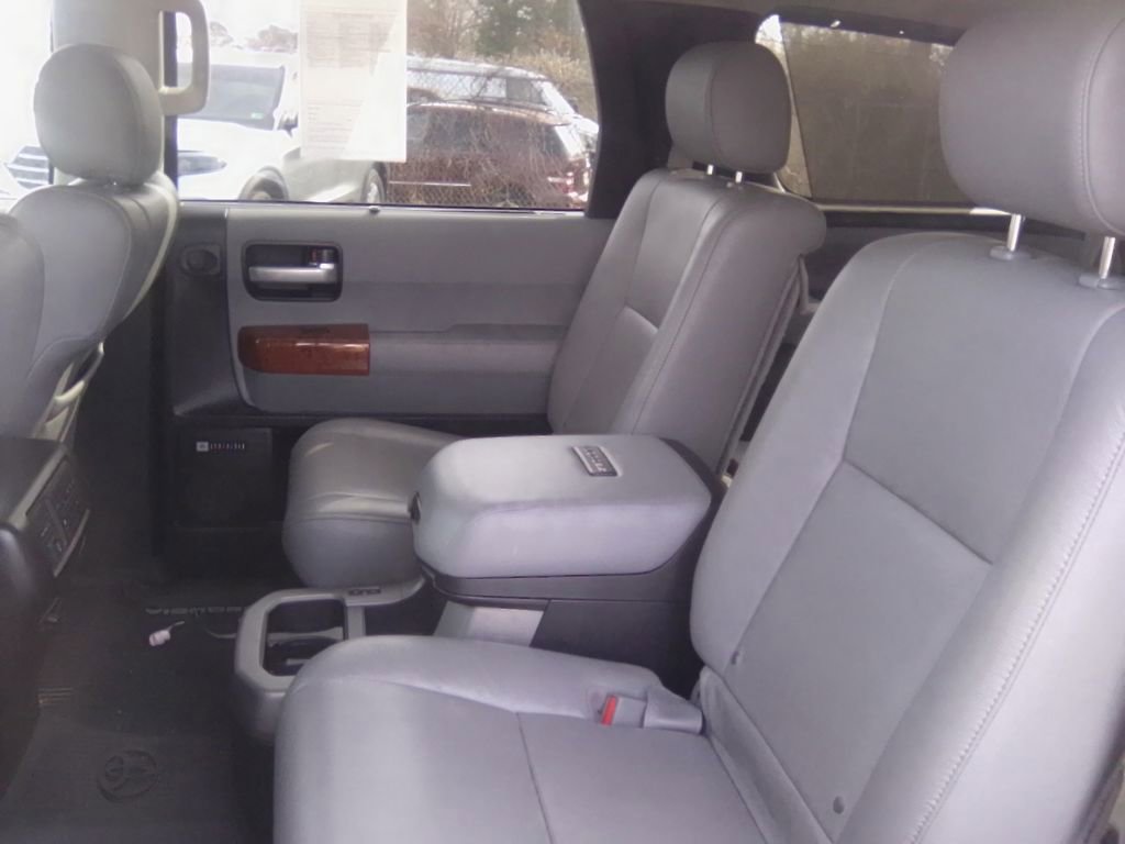 Used 2021 Toyota Sequoia Platinum image 14