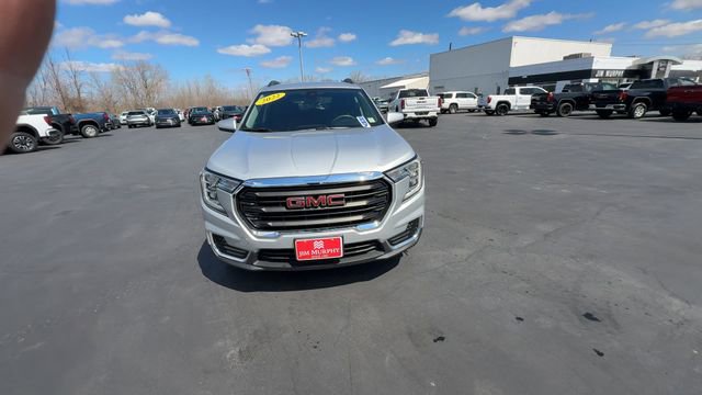 Certified 2022 GMC Terrain SLE w/ Driver Convenience Package image 3