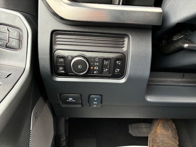 New 2026 Ford F350 Lariat w/ Lariat Premium Package image 28