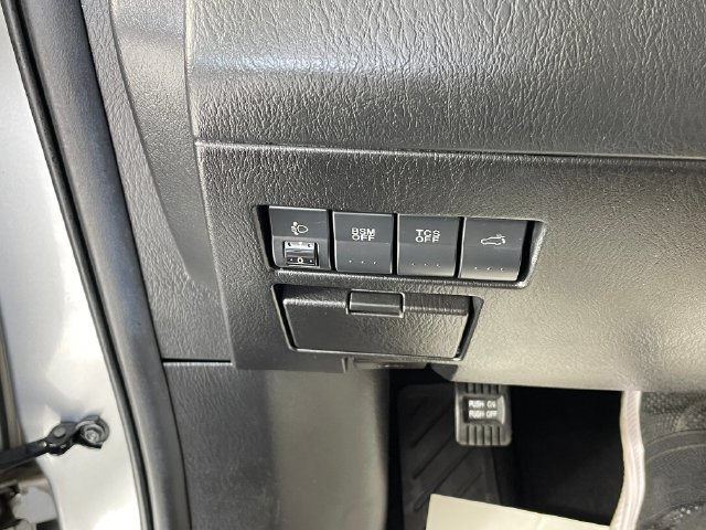 Used 2011 MAZDA CX-9 Grand Touring w/ Moonroof & Bose Audio Pkg AWD/4WD image 17