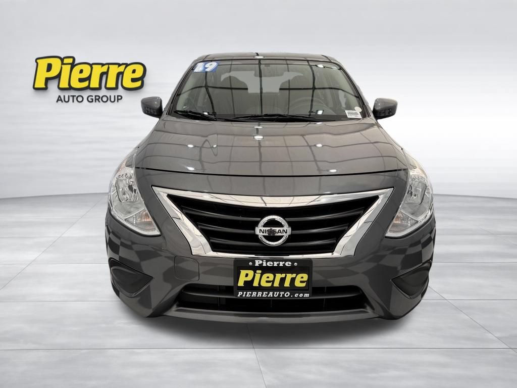 Used 2019 Nissan Versa SV FWD image 7