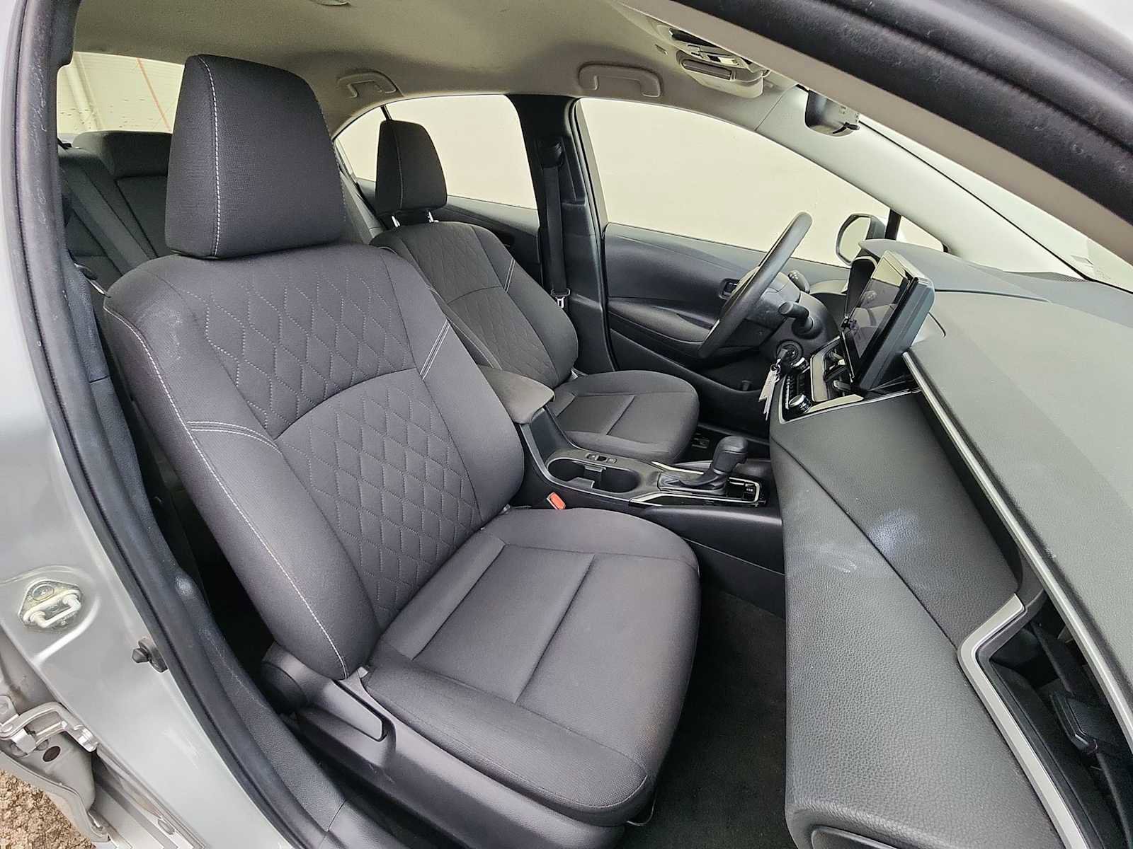 Used 2023 Toyota Corolla LE FWD image 25