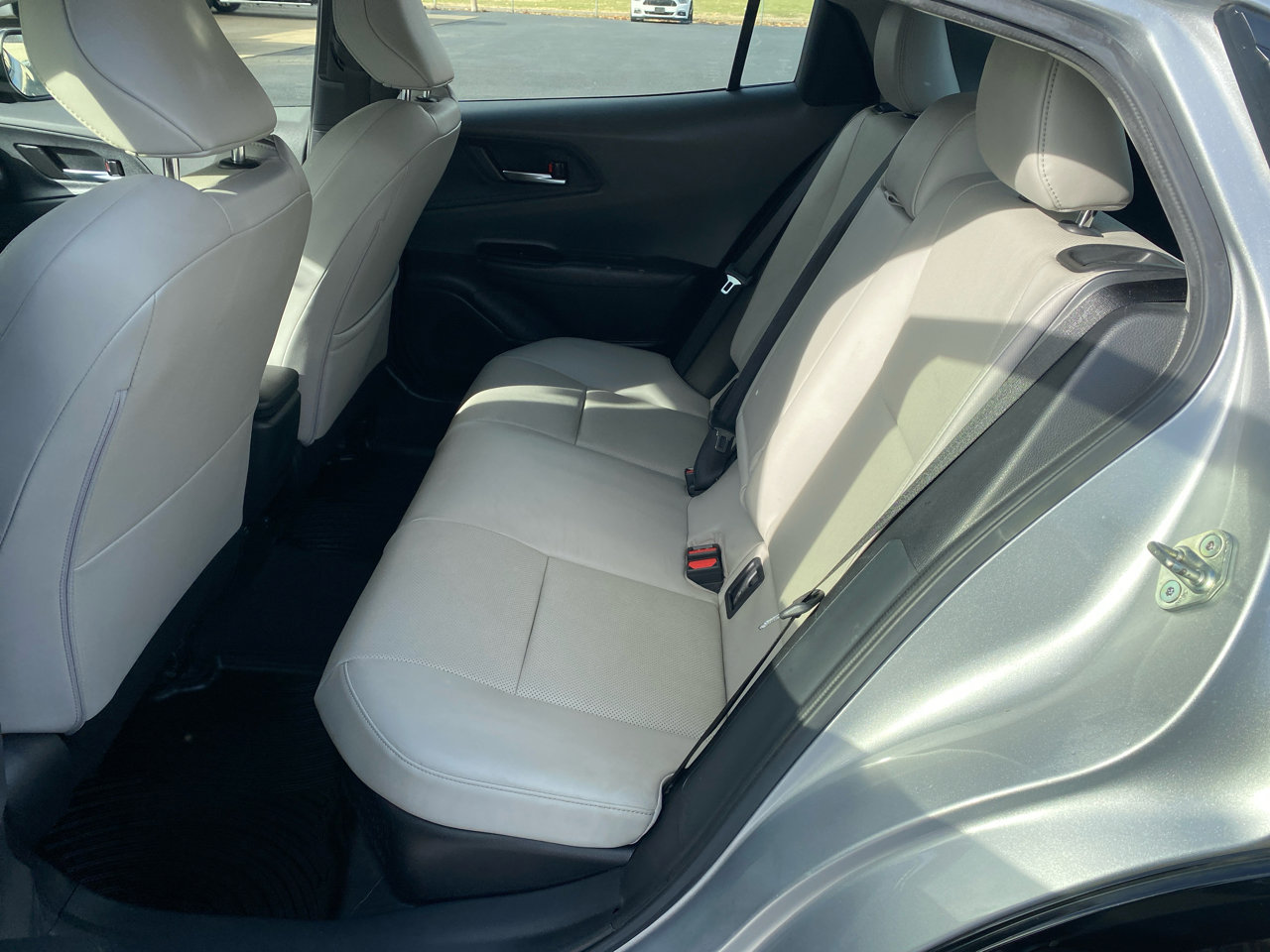 Used 2023 Toyota Prius XLE image 11