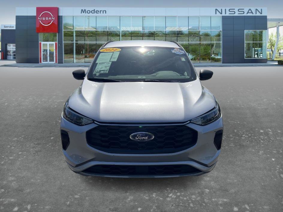 Used 2024 Ford Escape ST-Line image 2