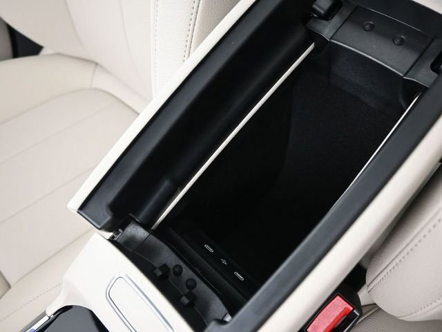 New 2025 Mercedes-Benz GLB 250 image 31