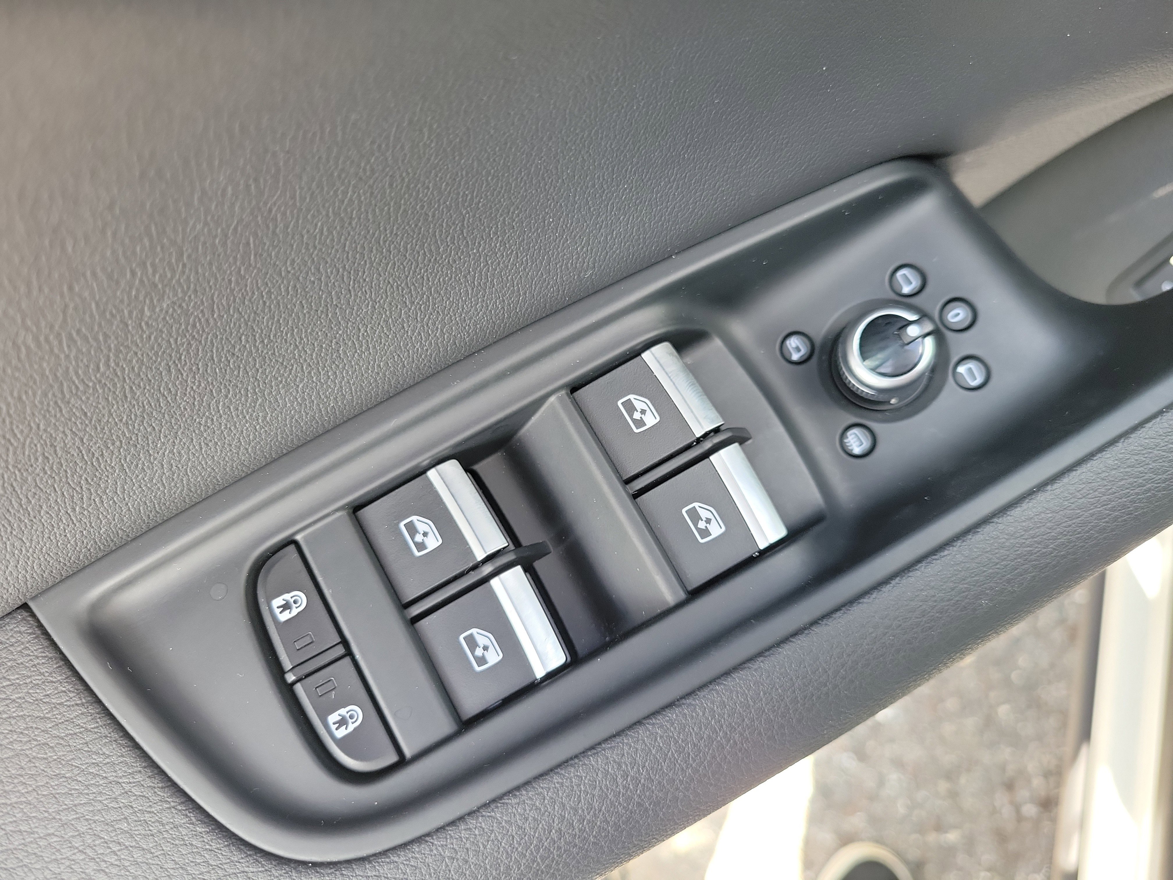Certified 2025 Audi Q7 2.0T Premium AWD/4WD image 17