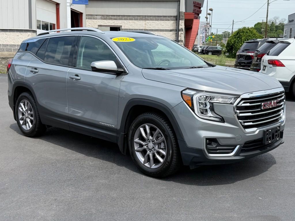 Used 2023 GMC Terrain SLT w/ Infotainment Package II AWD/4WD image 28
