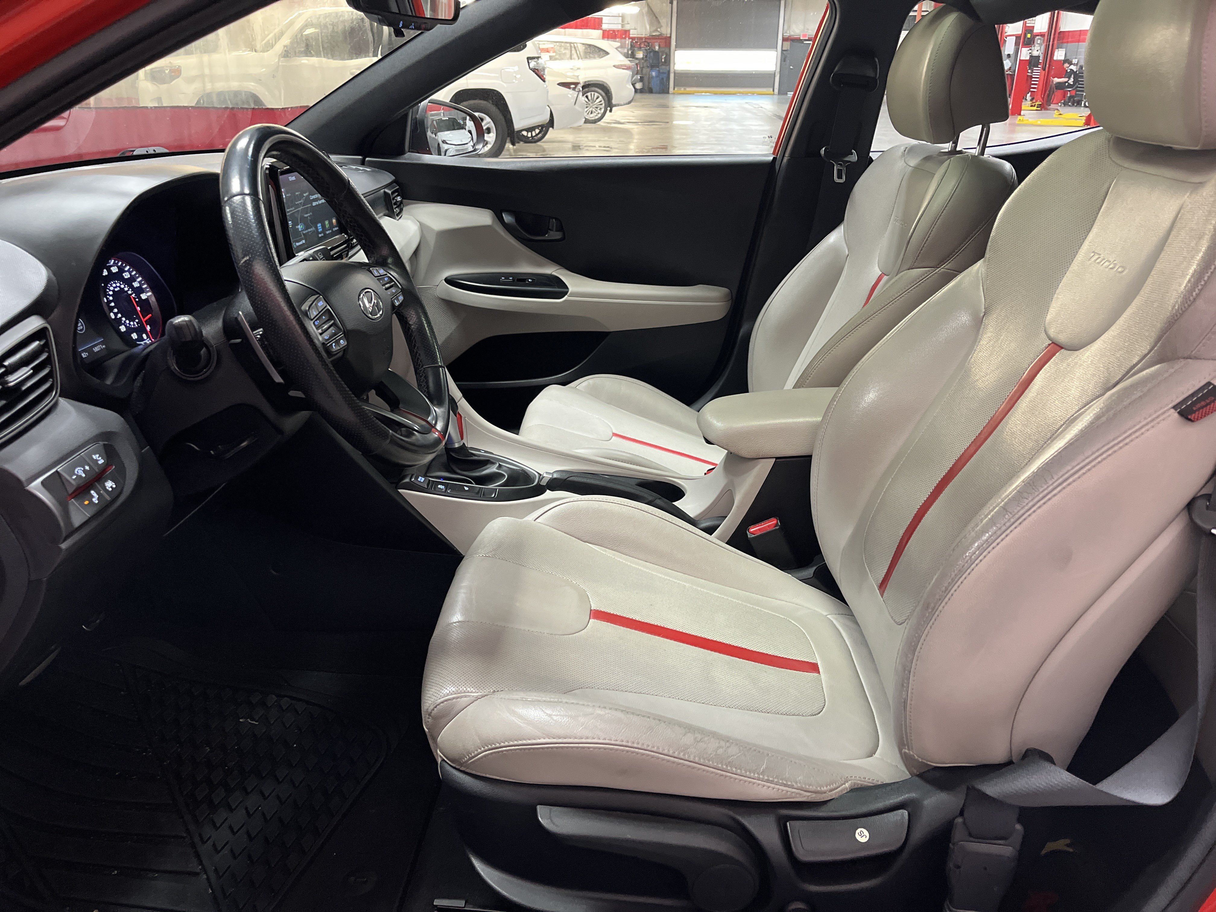 Used 2019 Hyundai Veloster Turbo Ultimate FWD image 7