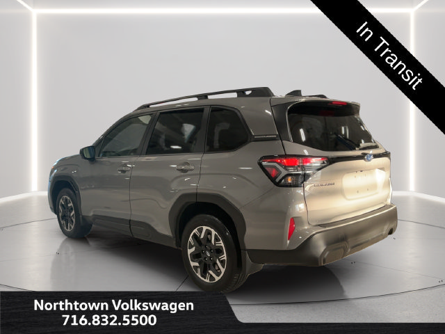 Used 2025 Subaru Forester Premium AWD/4WD image 3