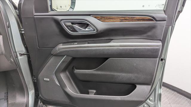 Used 2023 Chevrolet Suburban Premier image 24