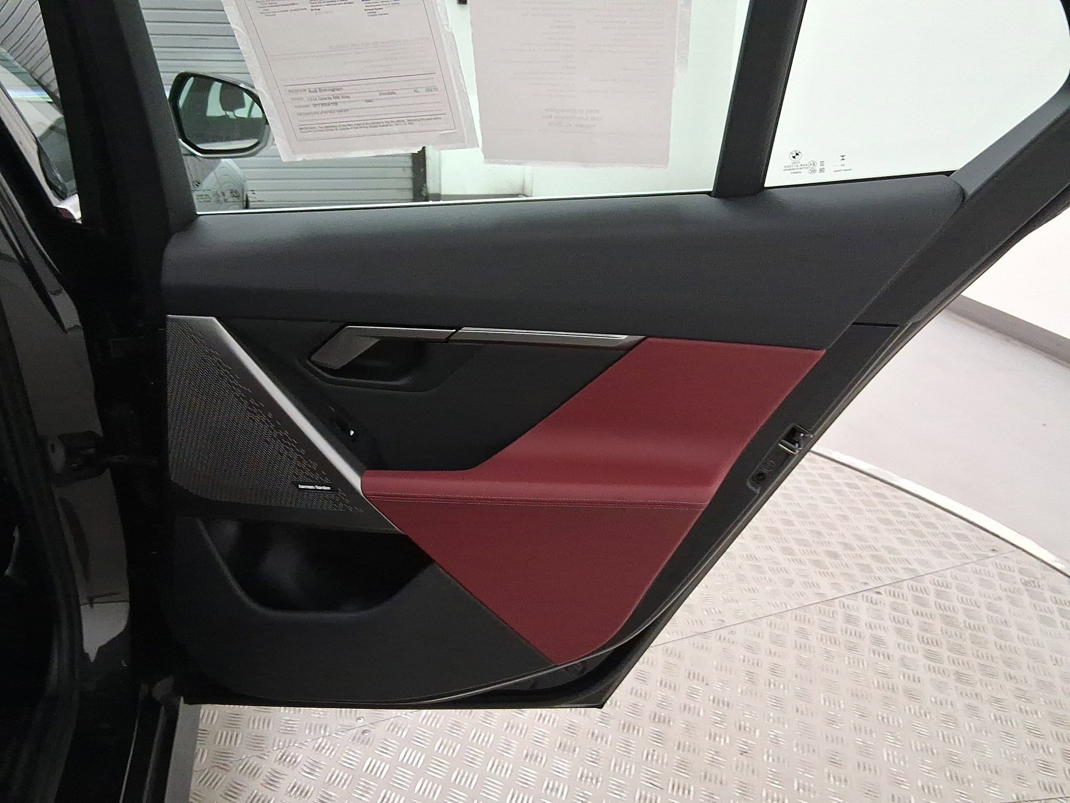 Certified 2025 BMW 530i image 30