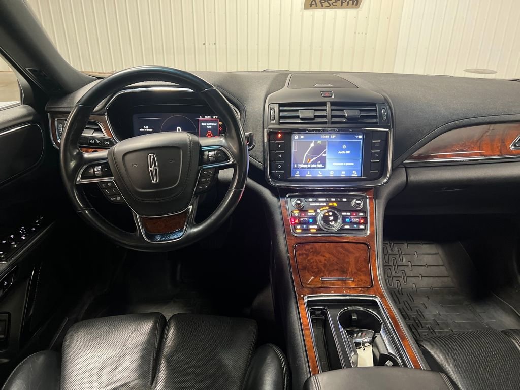 Used 2019 Lincoln Continental Select w/ Continental Climate Package image 12