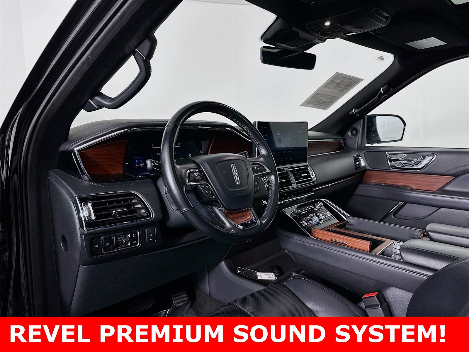 Used 2023 Lincoln Navigator Reserve image 11