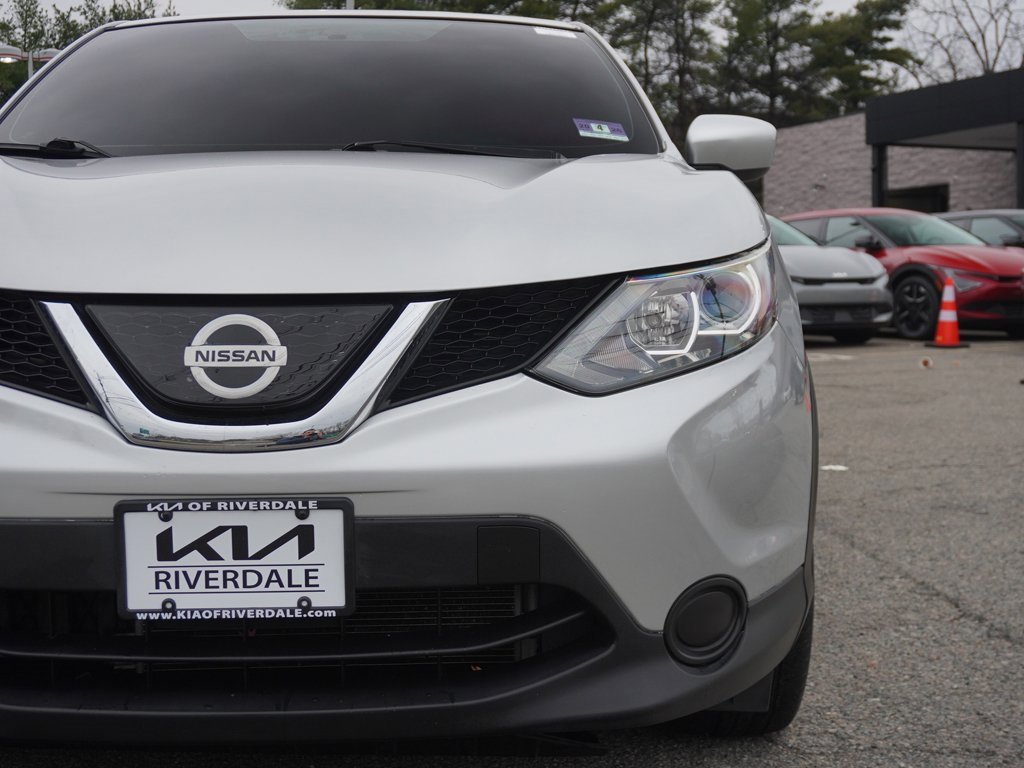 Used 2019 Nissan Rogue Sport S w/ Appearance Package image 11