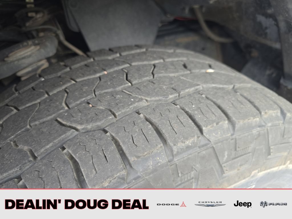 Used 2016 Toyota Tundra SR5 w/ TRD Off Road Package AWD/4WD image 26