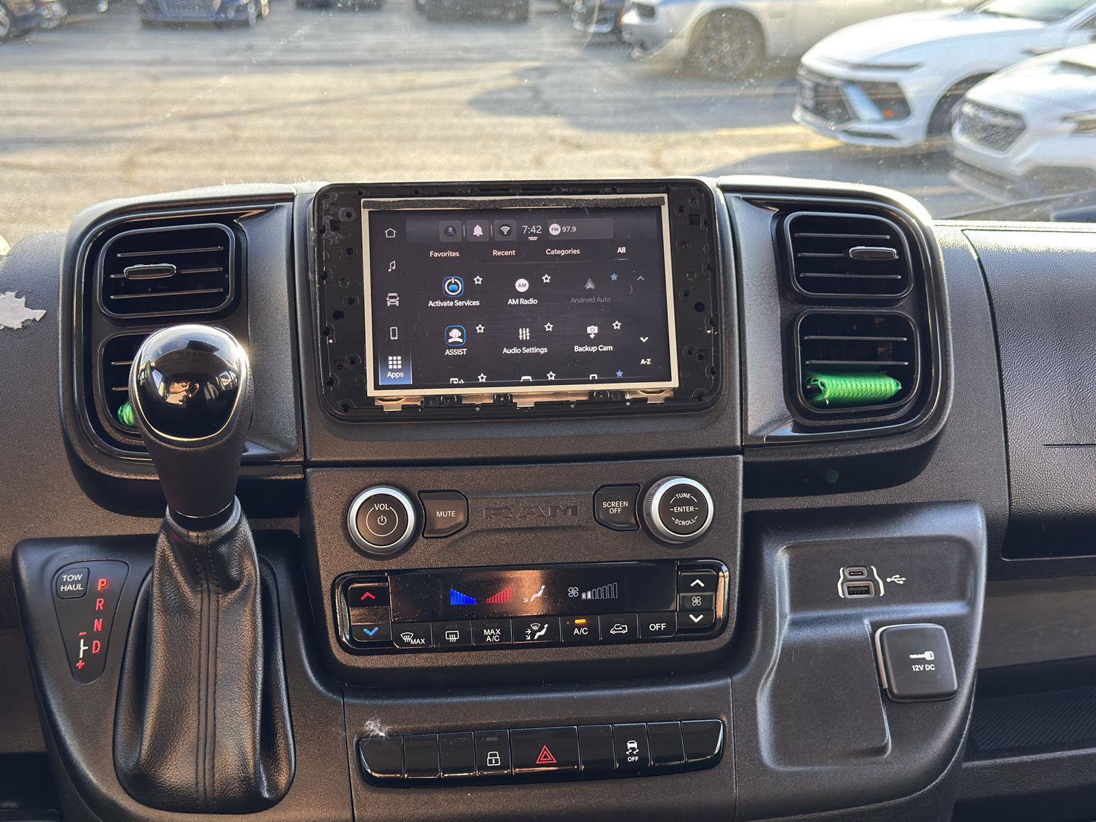 Used 2025 RAM ProMaster 2500 w/ Convenience Group FWD image 33